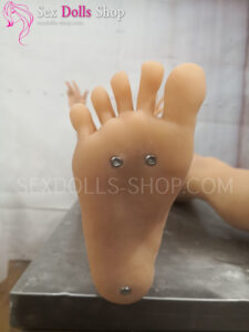 Irontech 161cm F cup tan skin brown nipples